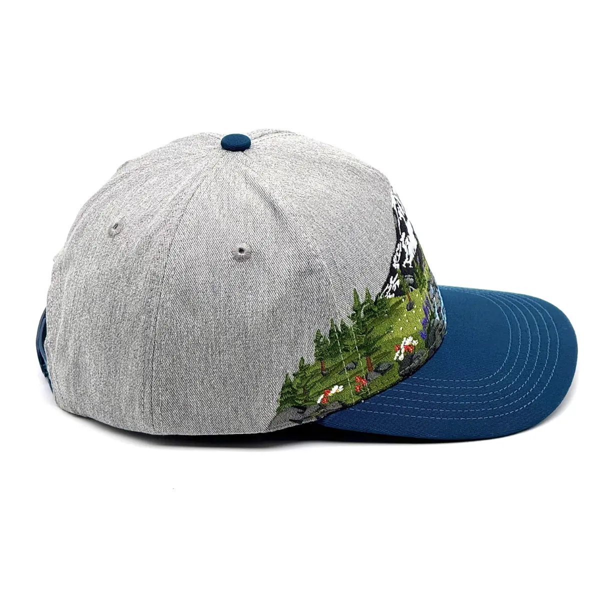 Right photo of embroidered Mt. Rainier National Park Hat